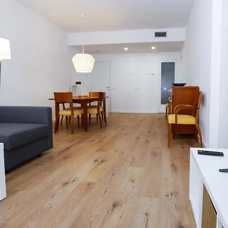 Queens 2 Apartment Salou